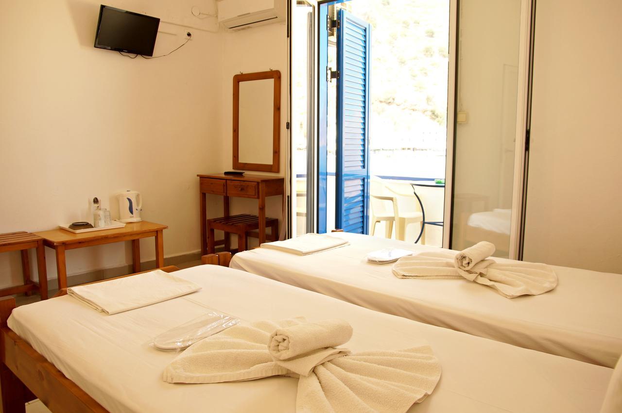 Madares Hotel Loutro Exterior photo