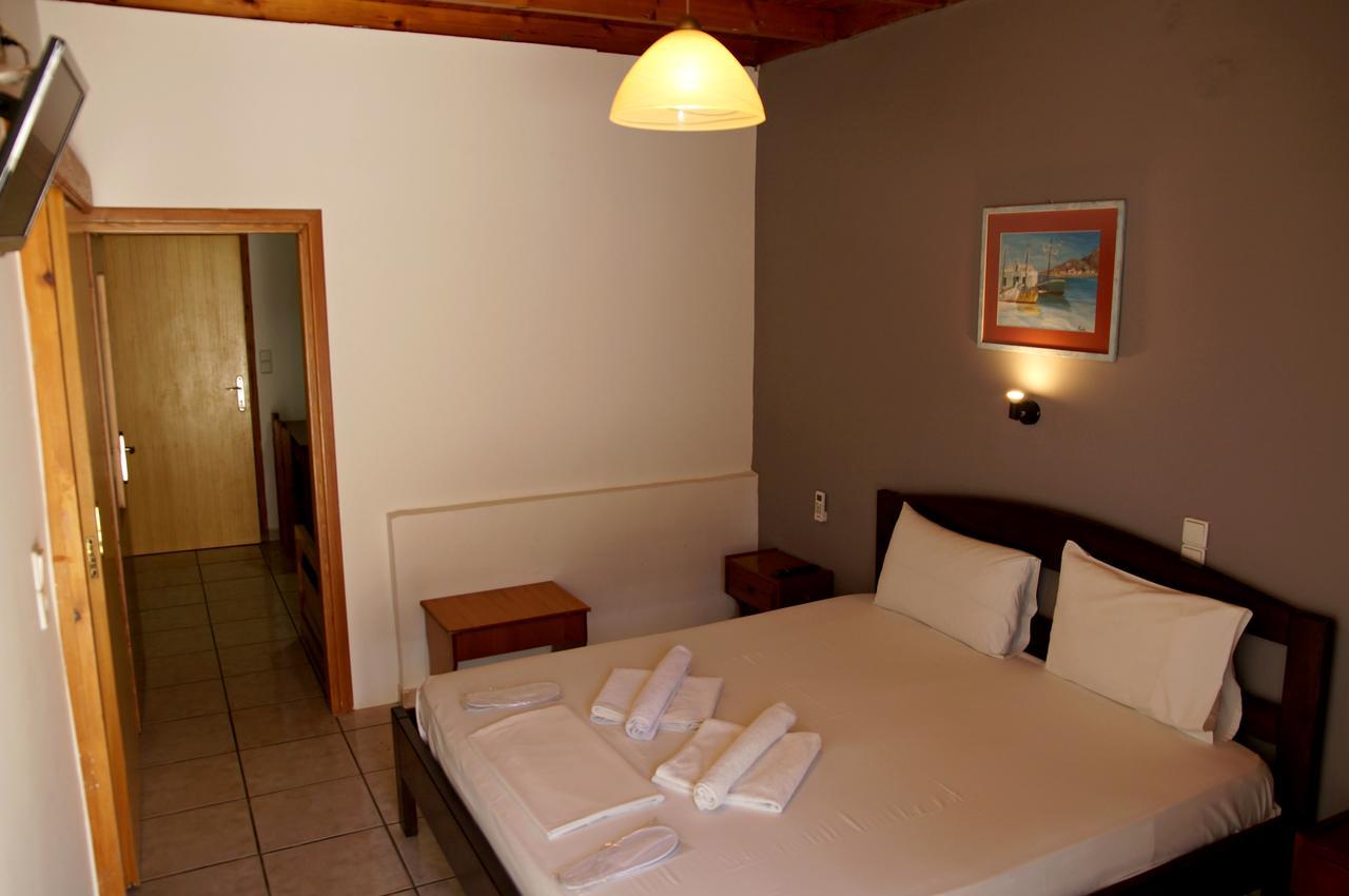 Madares Hotel Loutro Exterior photo