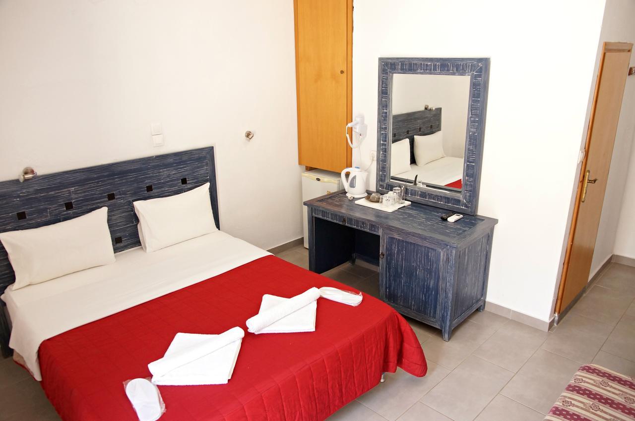 Madares Hotel Loutro Exterior photo